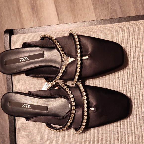 Zara Black Satin Embellished Women's Sandals. Size 37. U.S (5) NWT - Picture 2 of 3